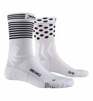 X-Socks Calzini da Ciclismo - Calze Bici Uomo - Calze Running Donna - Super Performanti - Calze Termiche Uomo - Calzini Termici, Unisex – Adulto, Arctic White/ Dot/ Stripe, 42-44